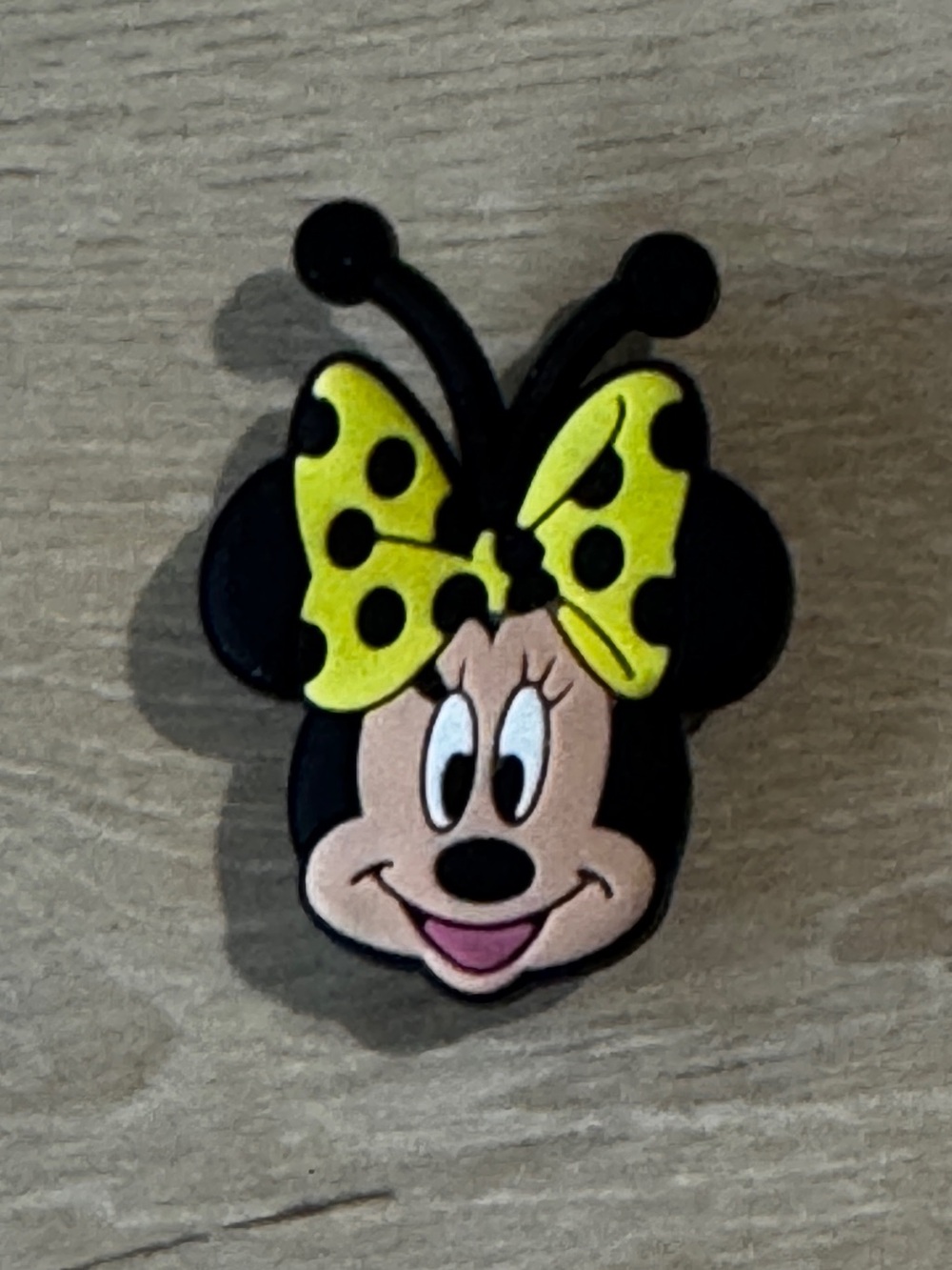Disney Crocs Minnie Mouse Yellow Bow Bumble Bee Halloween Jibbitz Charm